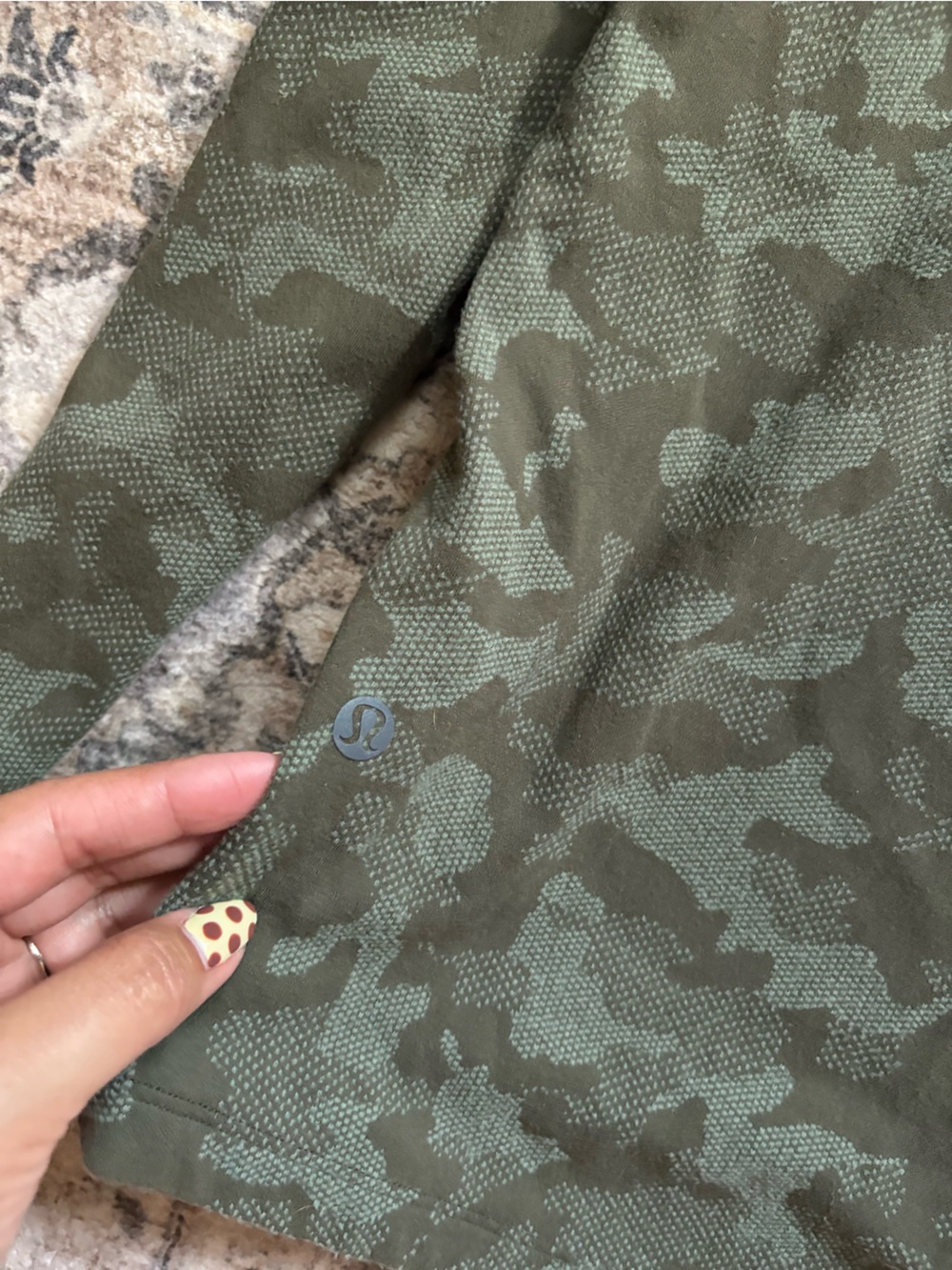 Lululemon Green Camo Surge 1/2 Zip Fleece Lined Pullover Sweater Size M - Picture 8 of 11